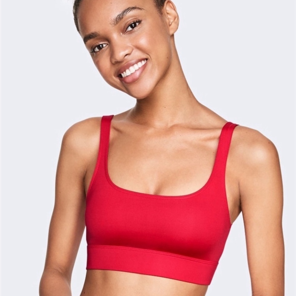 VS PINK | Ultimate Unlined Scoop Sports Bra in Red Size Medium